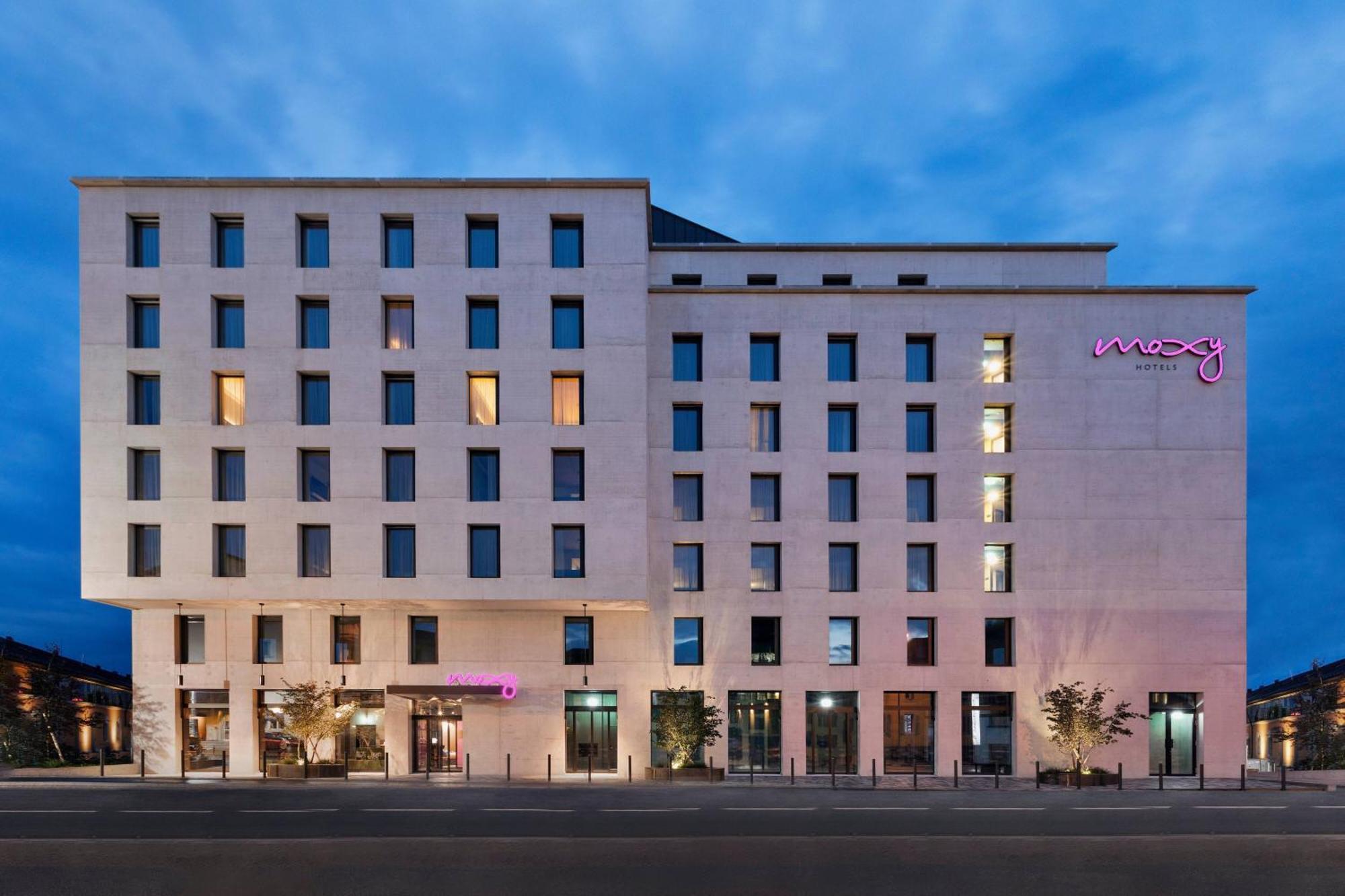 Hotel Moxy 3*